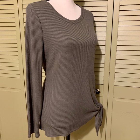 Soft side knot top - “Grape Leaf” - Picture 3 of 15